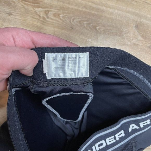 Under Armour Performance MPZ Compression Shorts Mens Size Small S 28” X 7” - Picture 6 of 9